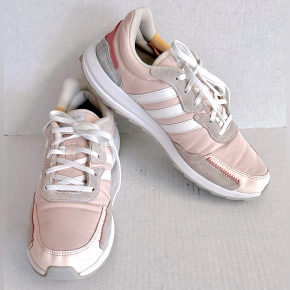 Adidas-Retrorun running sneakers from Finish Line in pink and white.Size 9 - Picture 2 of 12